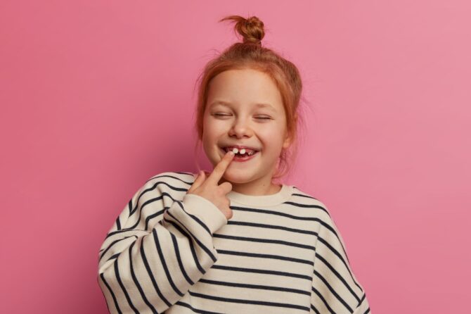 Permuta dentaria tardiva o precoce: quando è il momento di preoccuparsi?