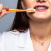 Apparecchio ortodontico: i 5 errori più comuni nella pulizia